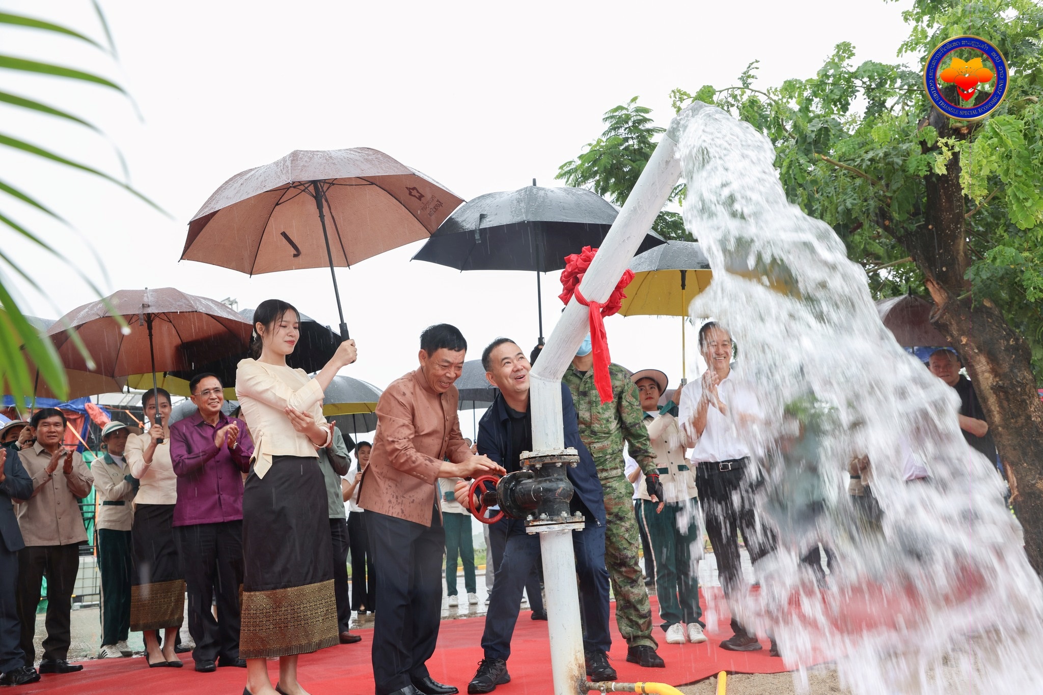 ພິທີສຳເລັດໂຄງການກໍ່ສ້າງທໍ່ຂົນສົ່ງບໍ່ນ້ຳຮ້ອນປຸ່ງເລາະ…